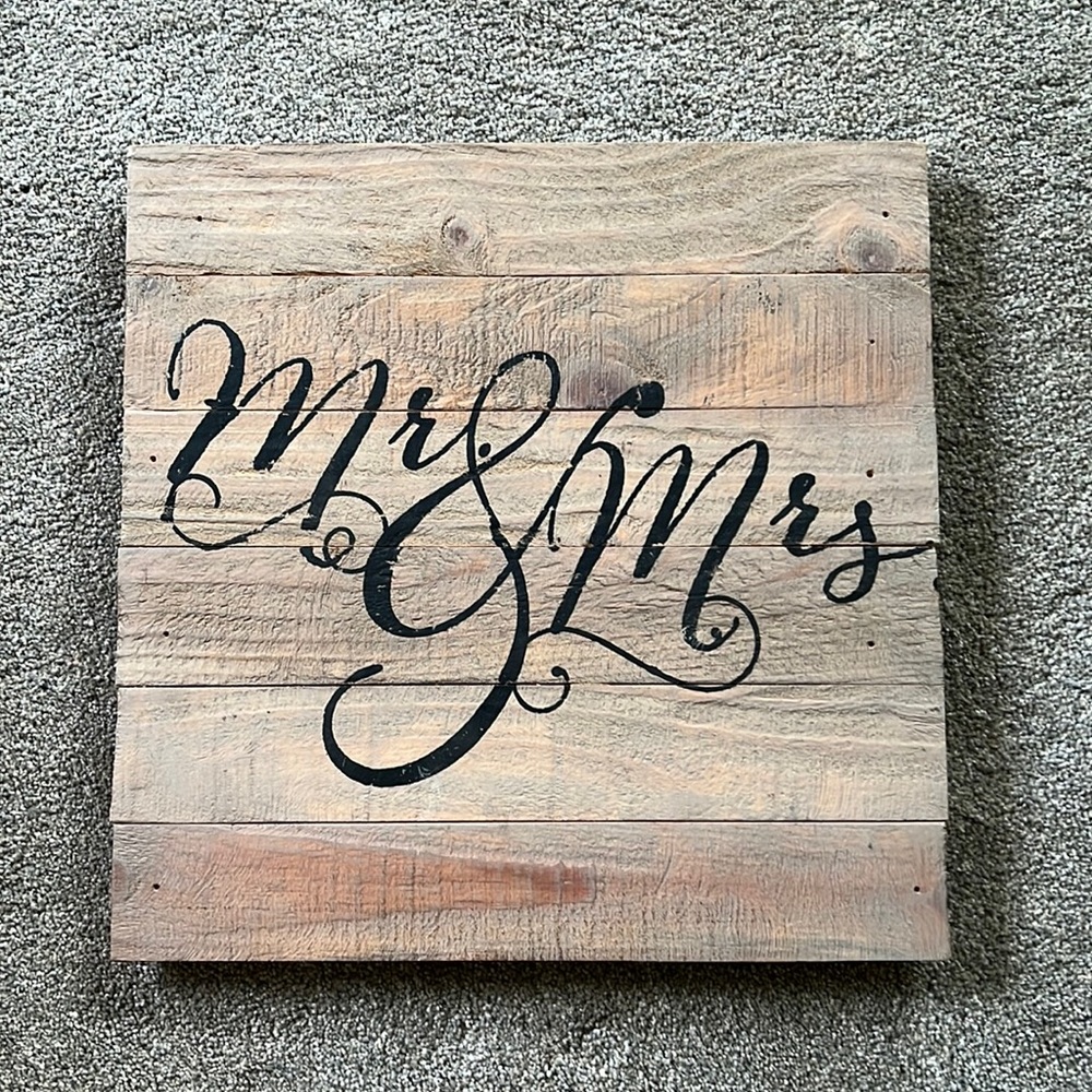 Wooden Mr & Mrs Sign